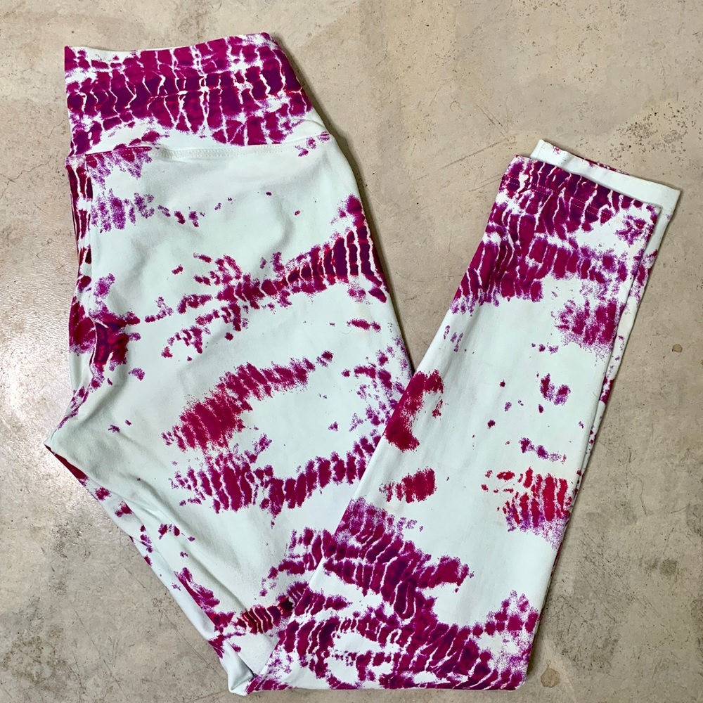 Liquido All for One tie dye patterned buttery soft leggings
